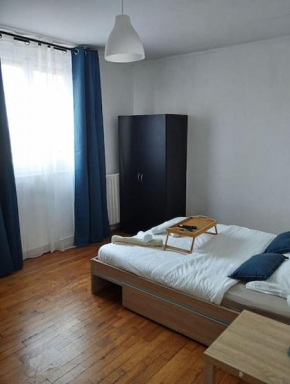 Maison pour 11 personnes max TV dans les 4chambres